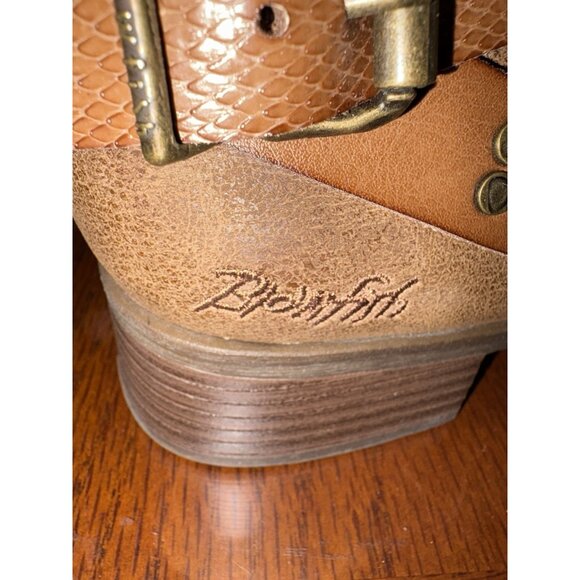 Blowfish Malibu Brown Veto Faux Suede Ankle Boots Side Zip Women 8 Buckle New - Picture 6 of 13